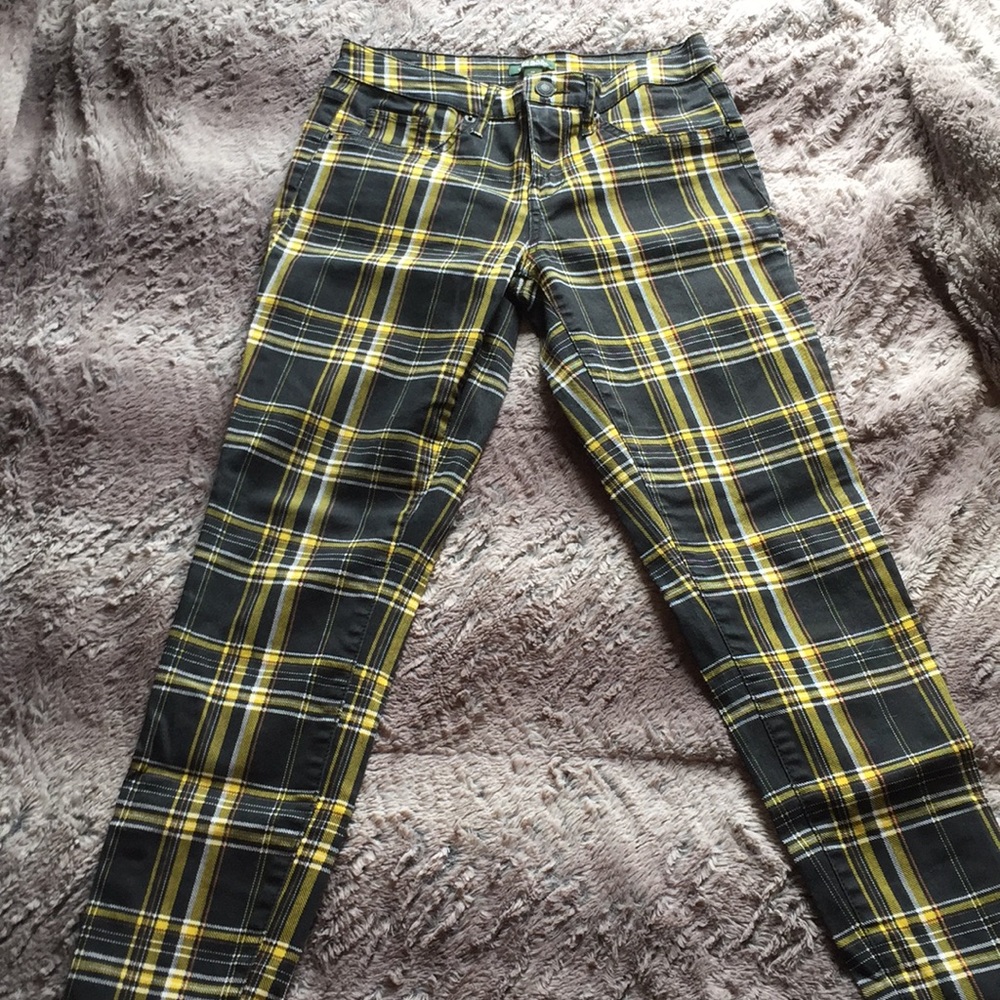 Wild Fable black and yellow plaid jeans